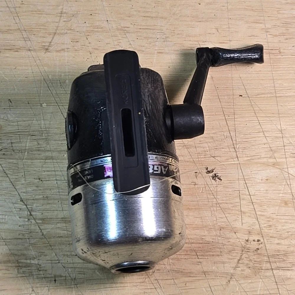Vintage Daiwa AG80A Graphite High Speed Spin Casting Reel